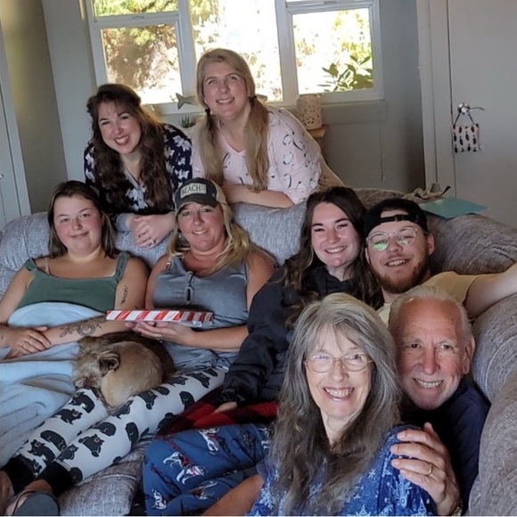 LUVKITTY IS LIVE! - Picture 3 of 15